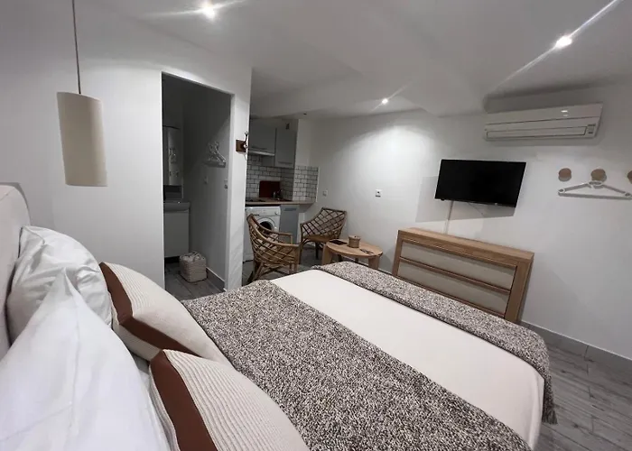 Apartment A 2 Pas Du Port Saint-Tropez